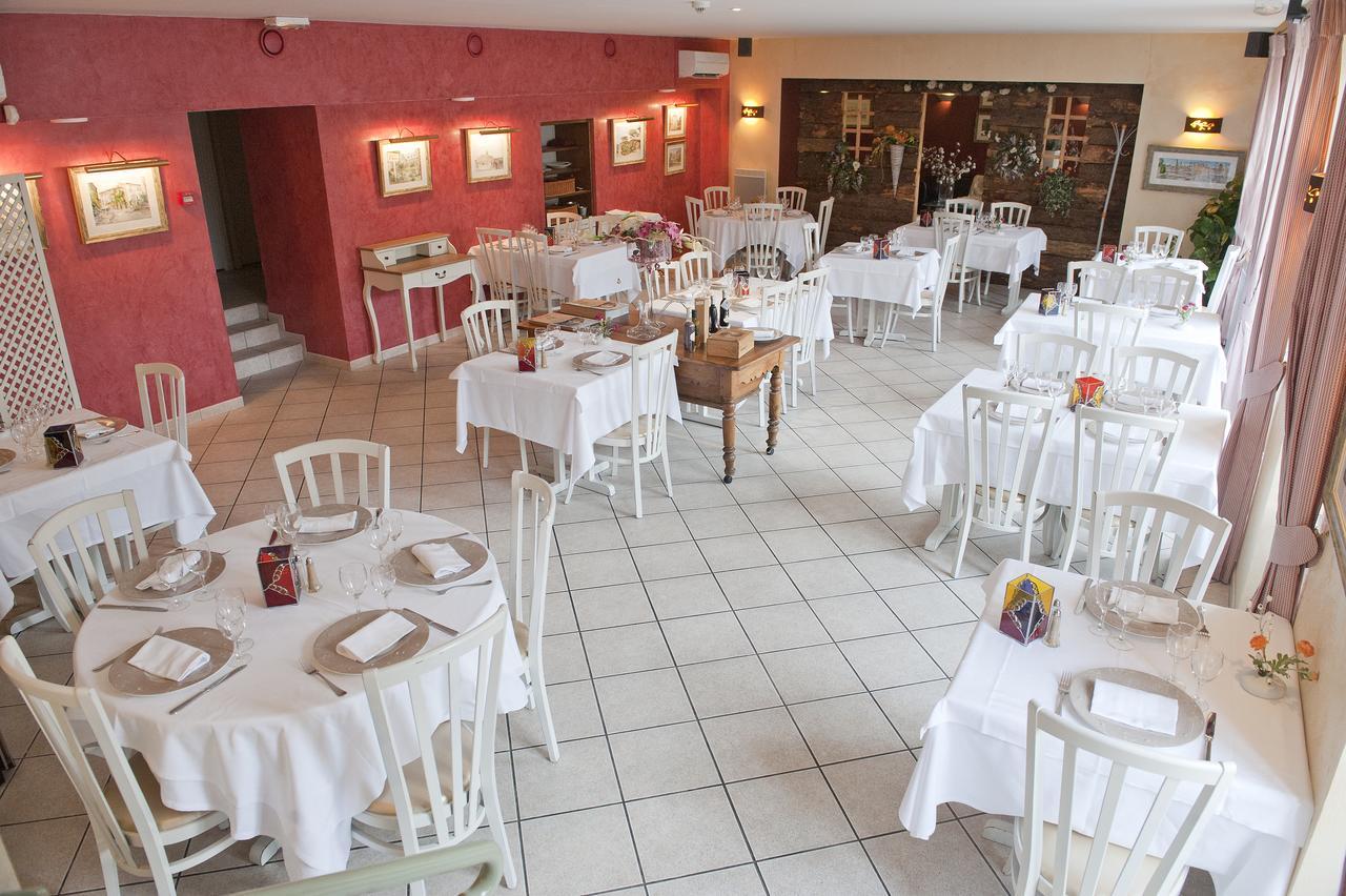 Le Val D'Amby Hotel Hieres-Sur-Amby Exterior foto